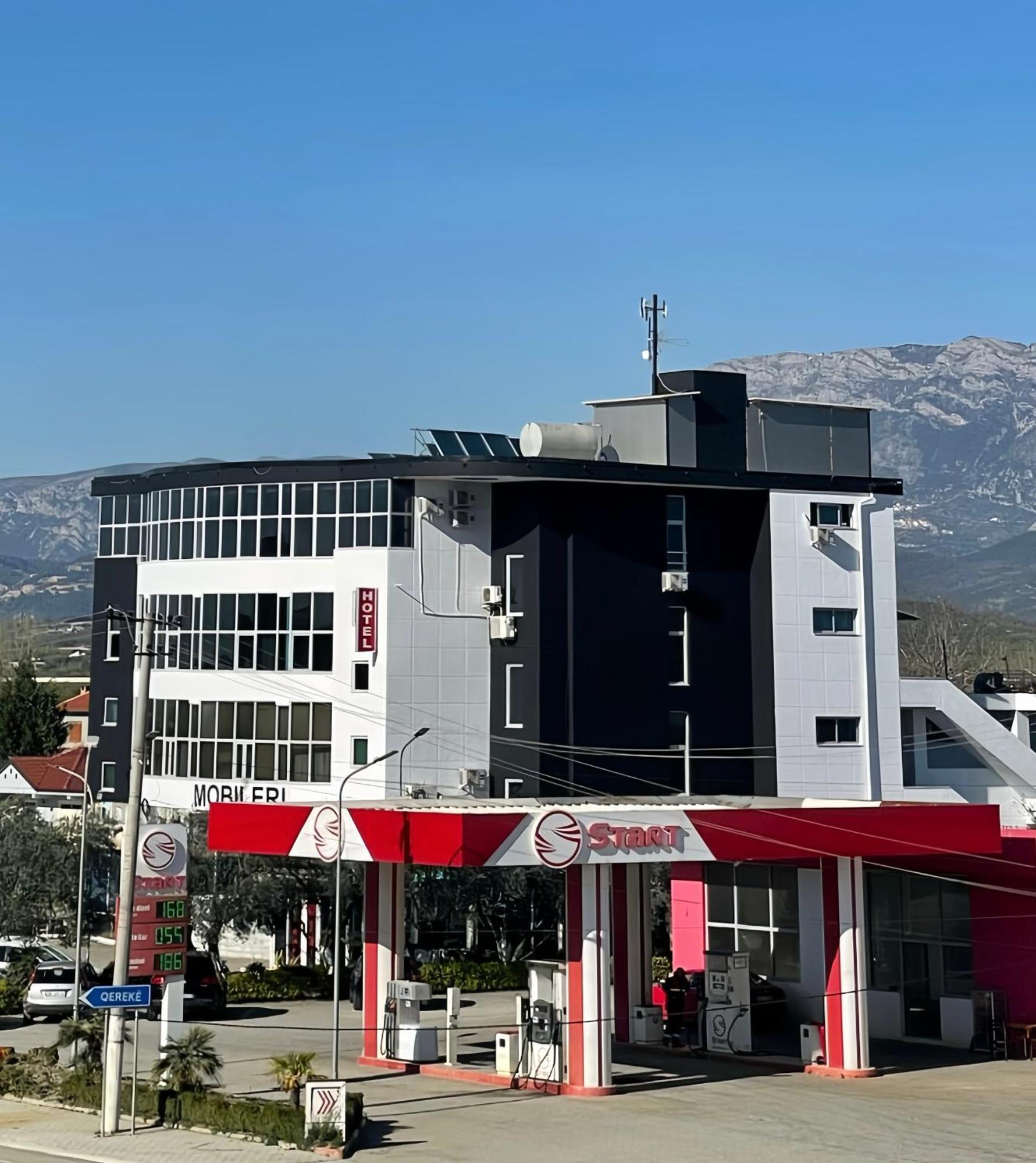 Grand Hotel Gjyshi Qerrexhias Εξωτερικό φωτογραφία